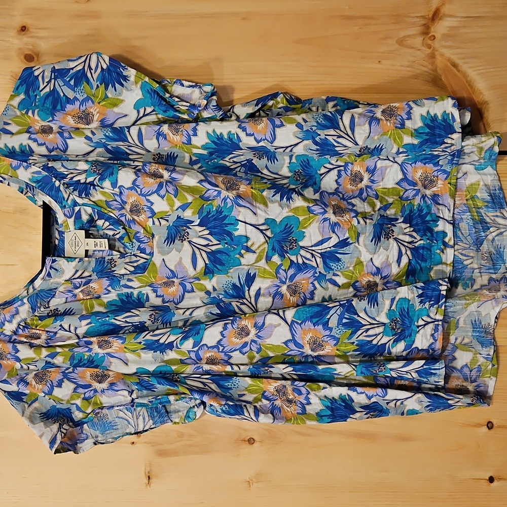 St. John's Bay 2X Blue and Green Floral Blouse NWOT